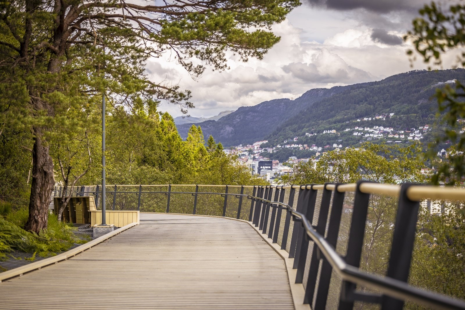 Like i bakkant av boligen finner man Løvstien. Galleribilde