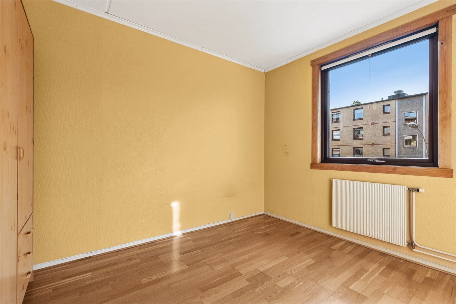 Leiligheten har ett romslig soverom med fine innredningsmuligheter. Galleribilde