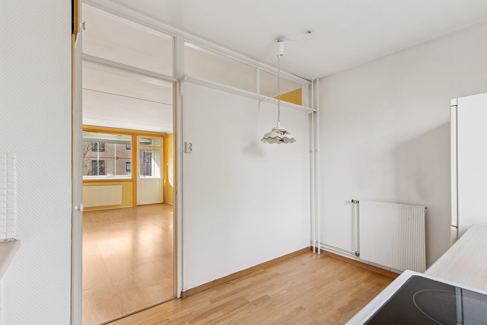 Flere i borettslaget har fjernet lettvegg mellom stue og kjøkken for en luftigere romfølelse. Galleribilde