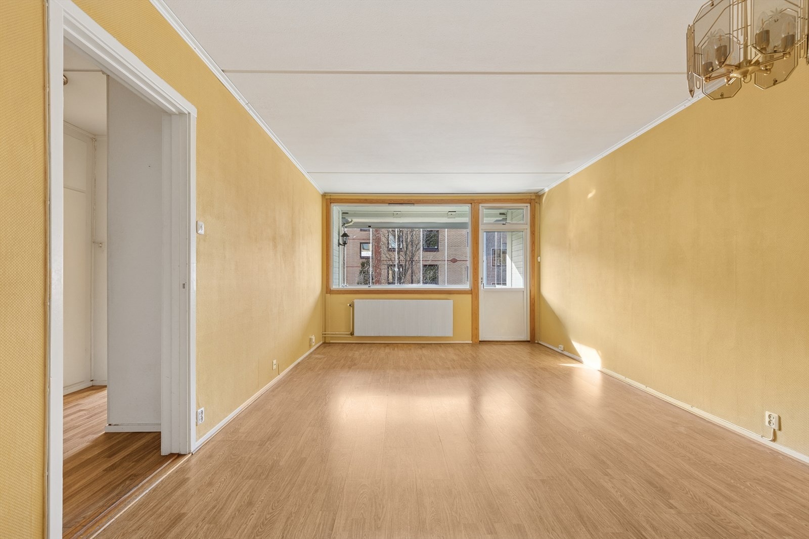 Leiligheten har en stor stueavdeling med god møbleringsfrihet. Generøs takhøyde på 2,5 m. Galleribilde