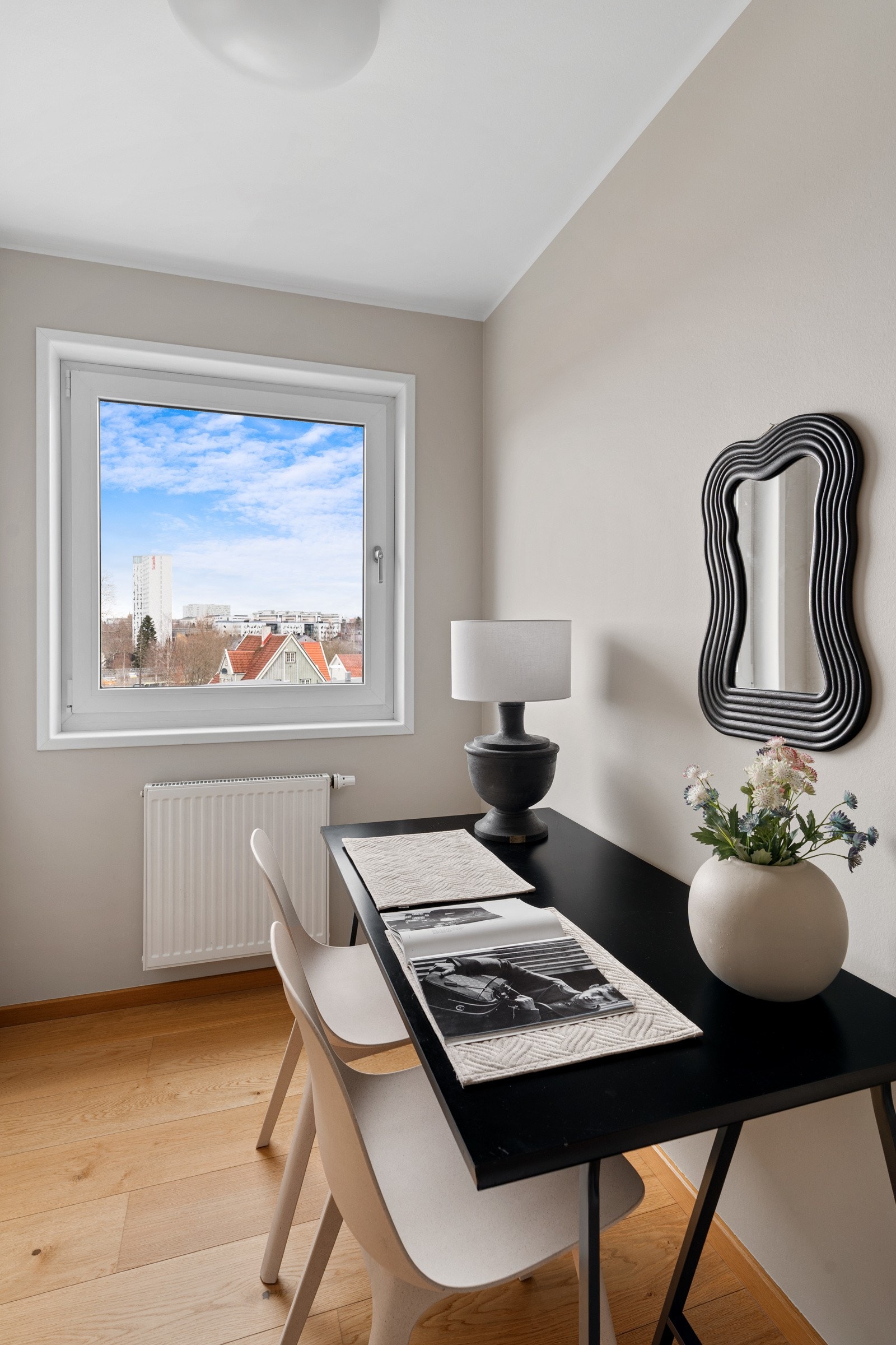 Bod/garderobe som kan brukes etter egne behov og preferanser. Galleribilde