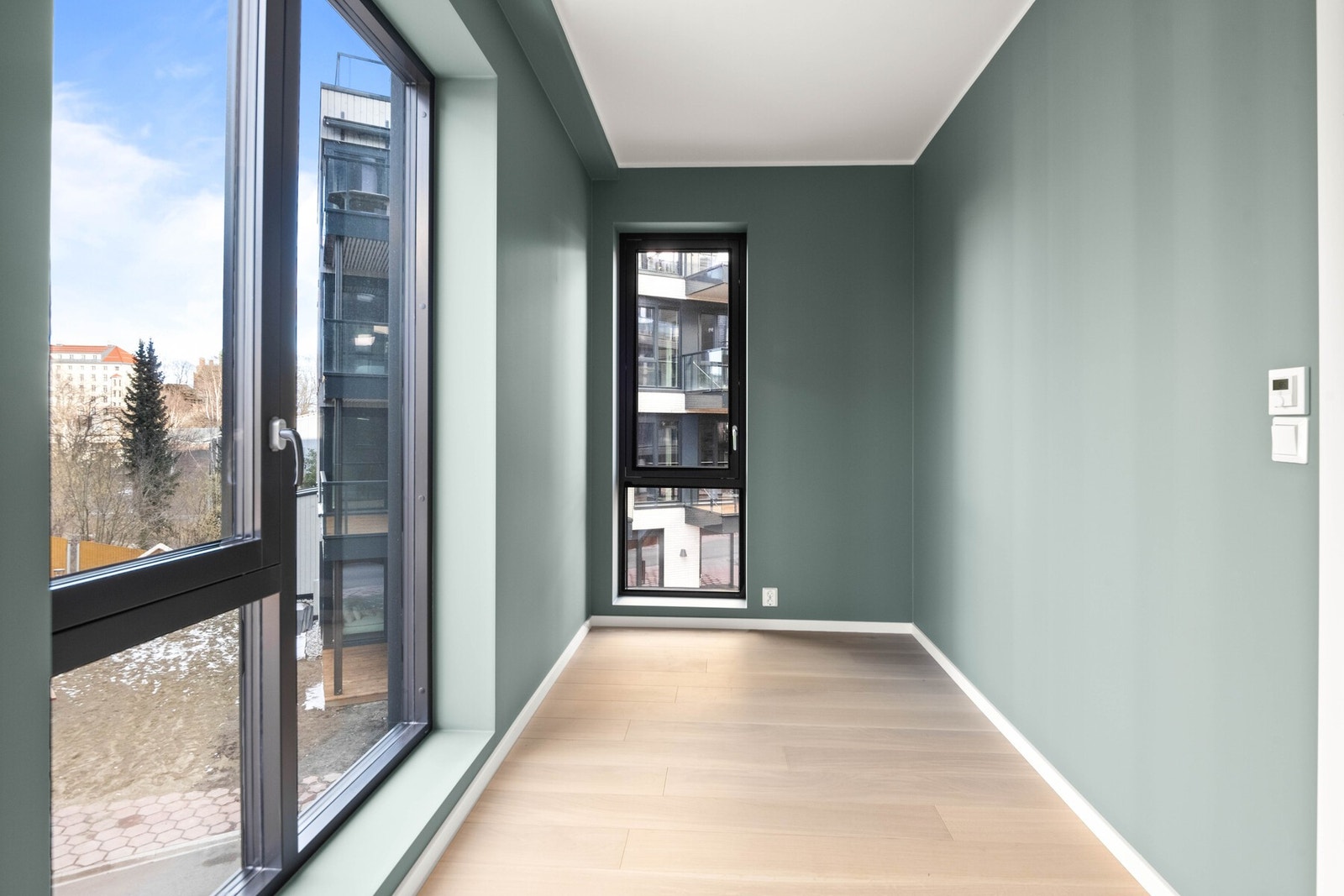 Soverom nr. 2. Et av vinduene i alle soverom har et praktisk åpningsfelt som gjør det mulig å slippe inn frisk luft. Galleribilde