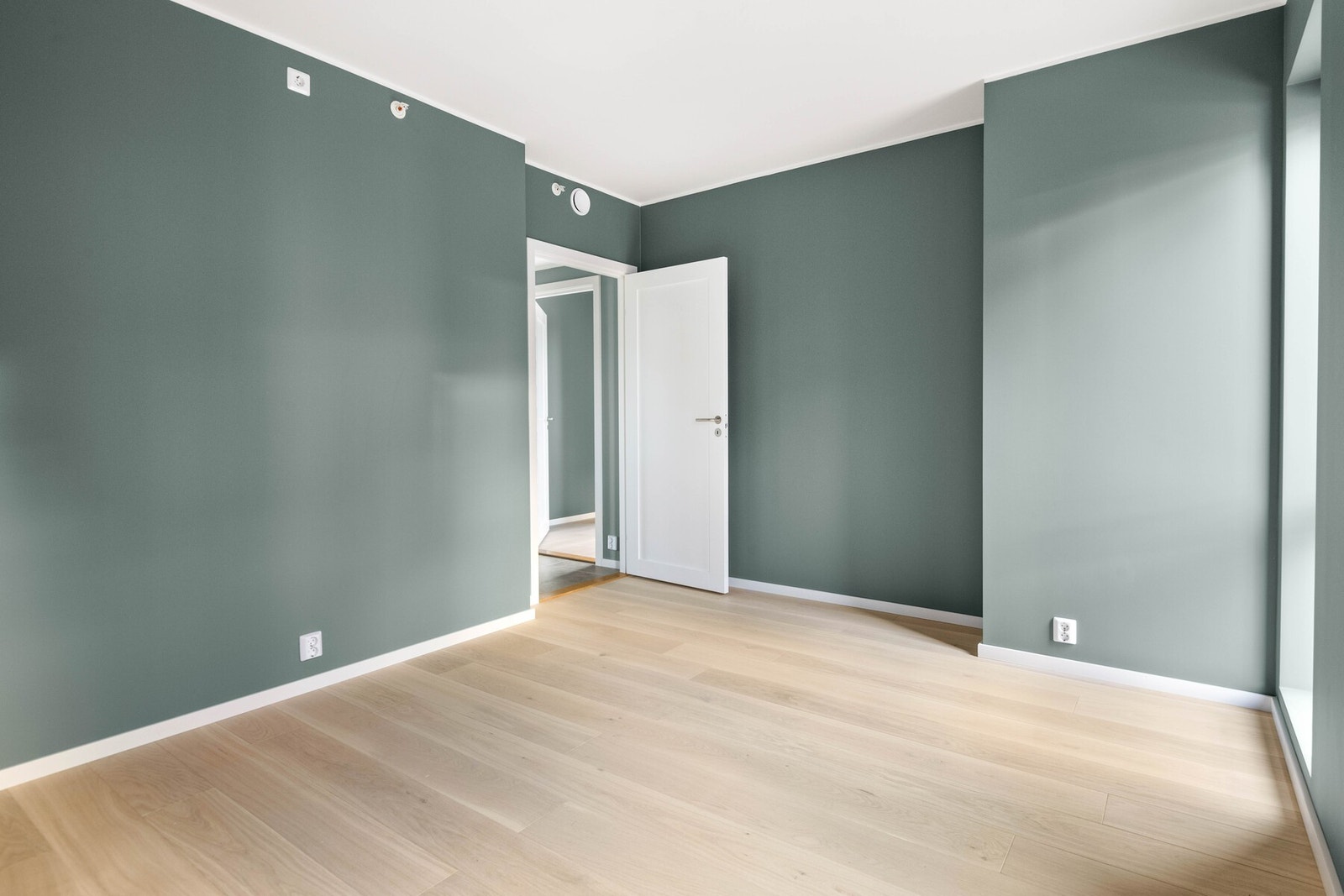 Soverom nr. 3. Hovedsoverom. Galleribilde