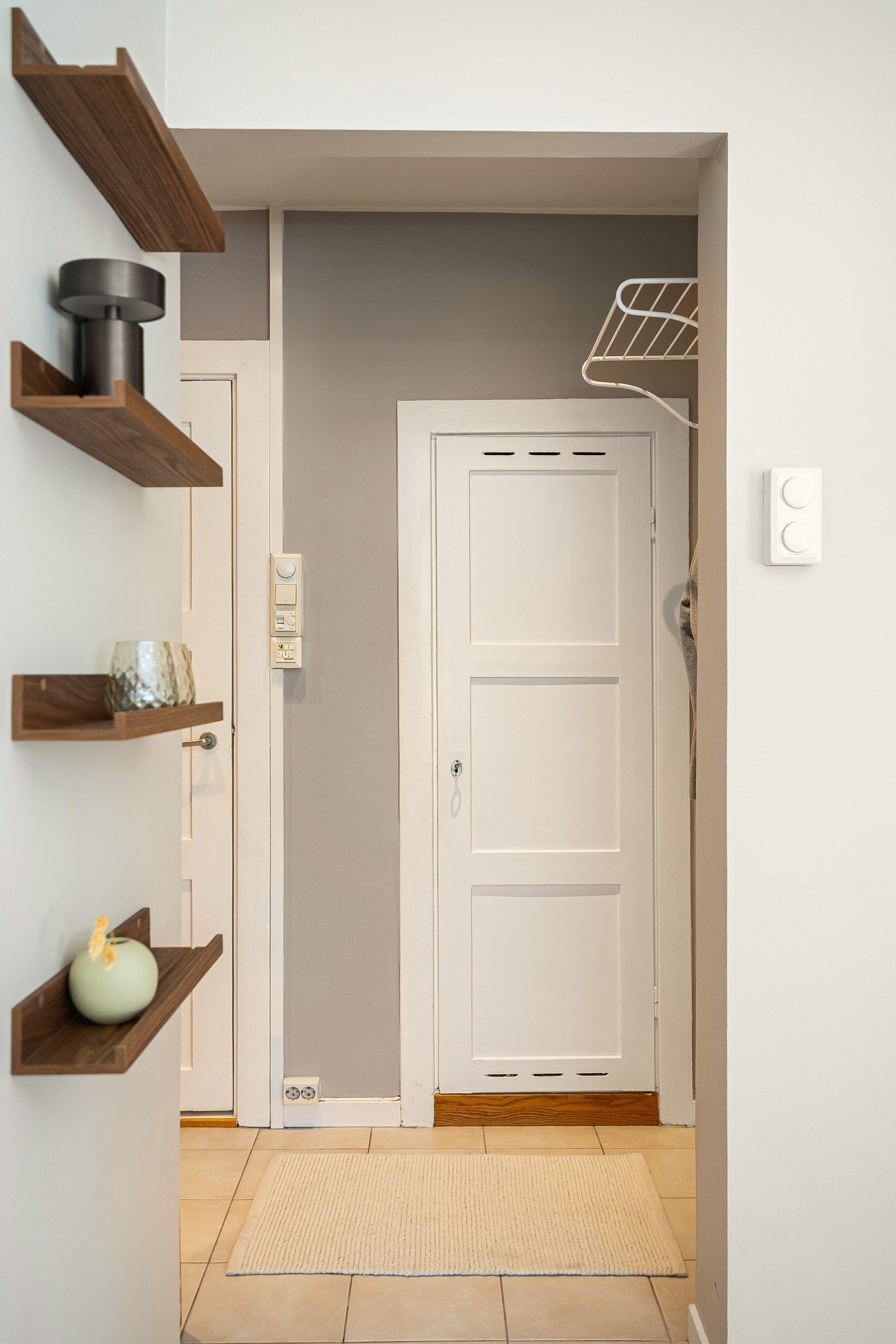 Lave fellesutgifter og strømutgifter. A-konto fyring/varmtvann inkludert i husleien Galleribilde