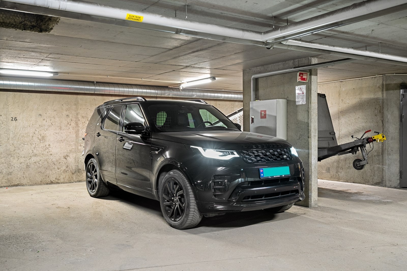 Mulighet for garasjeleie - selgers plass kan følge ny eier. Kun kr. 600 pr. mnd. Galleribilde