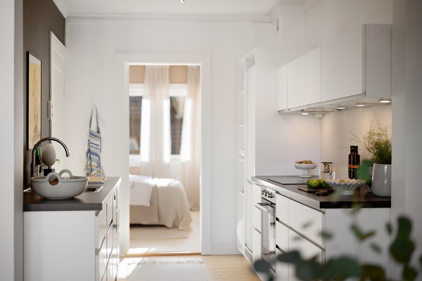 Leiligheten er gjennomgående og har rikelig med lys fra to kanter. Galleribilde