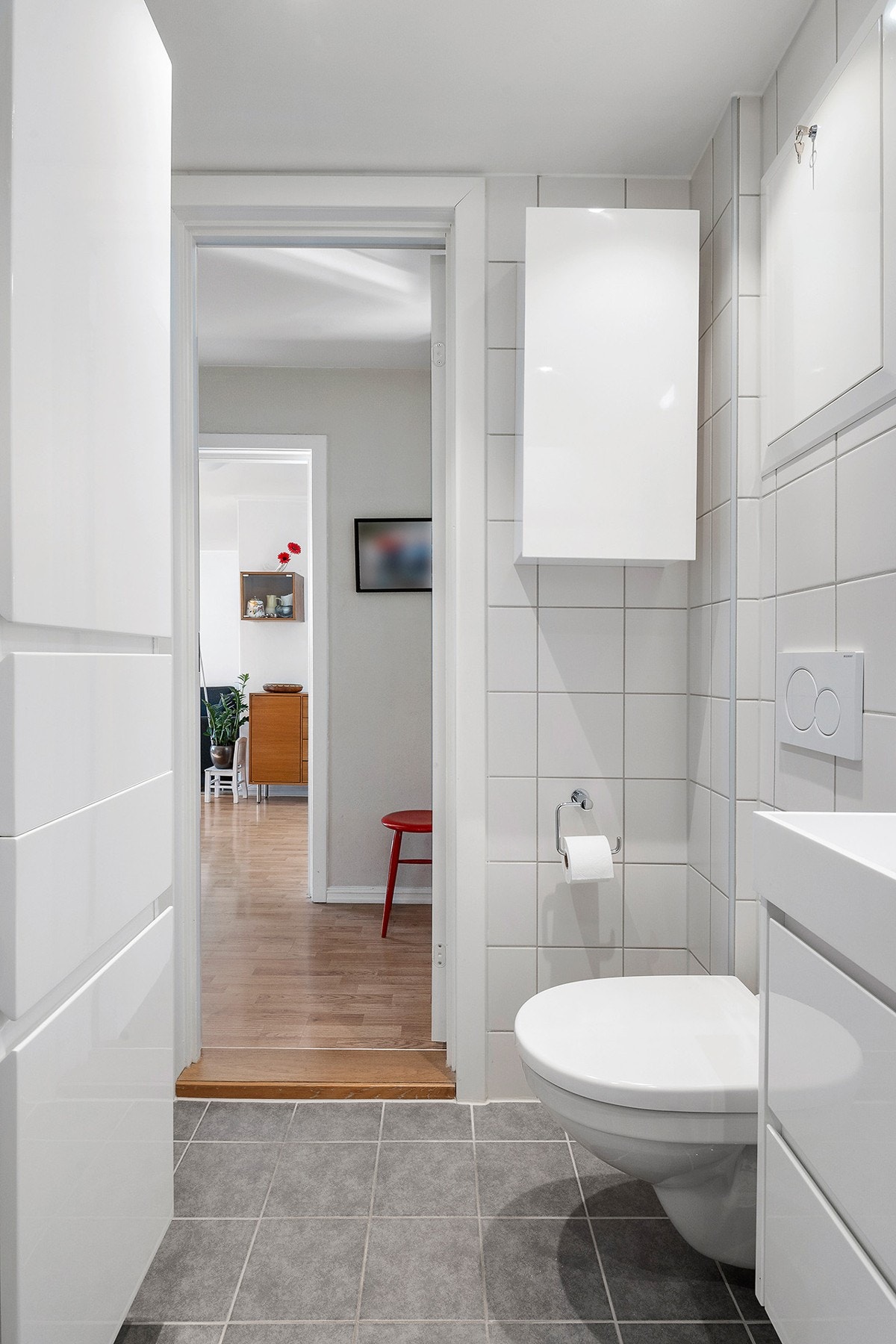 Pent flislagt bad med varmekabler Galleribilde