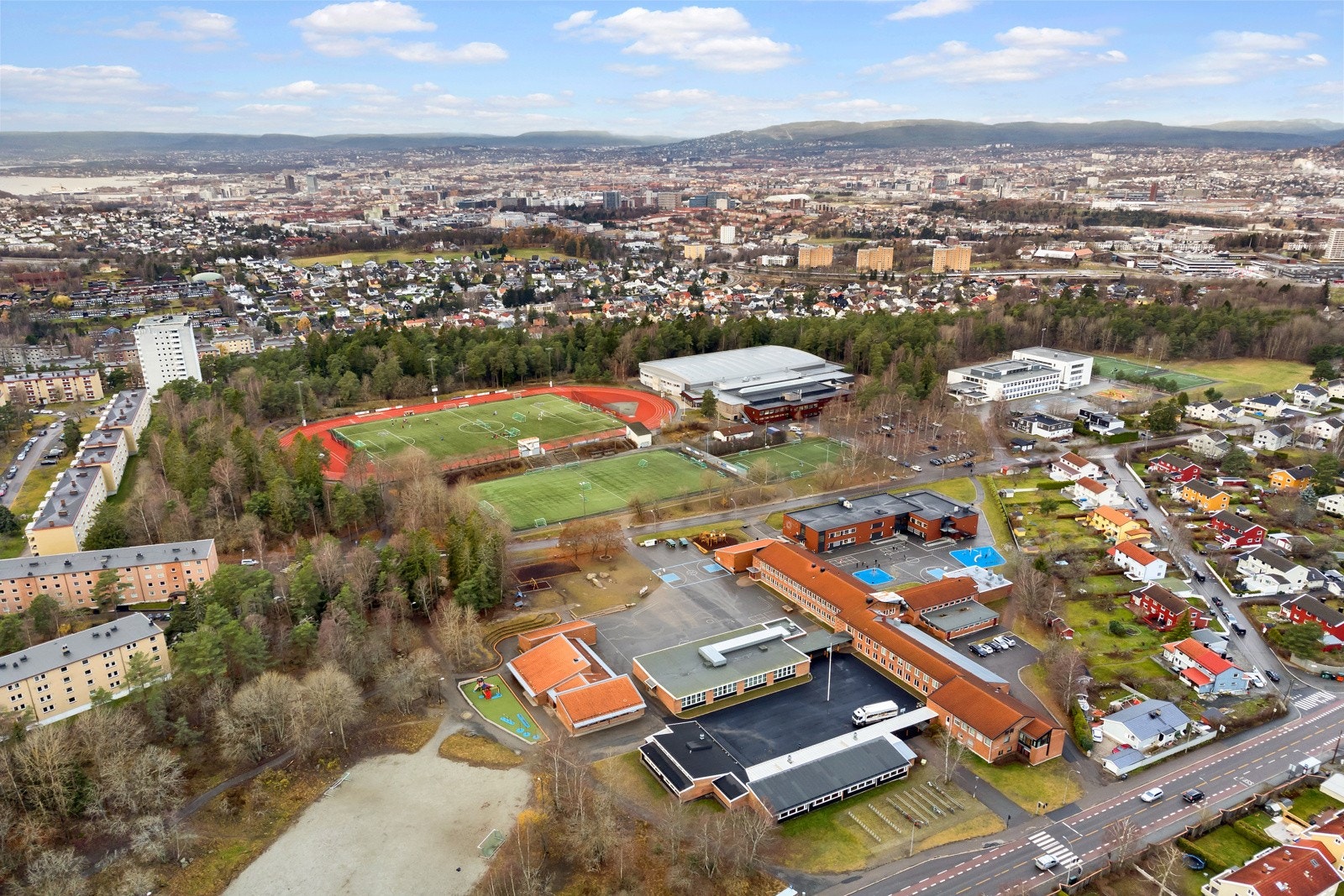 Trasop skole og Trasop kunstgressbane Galleribilde
