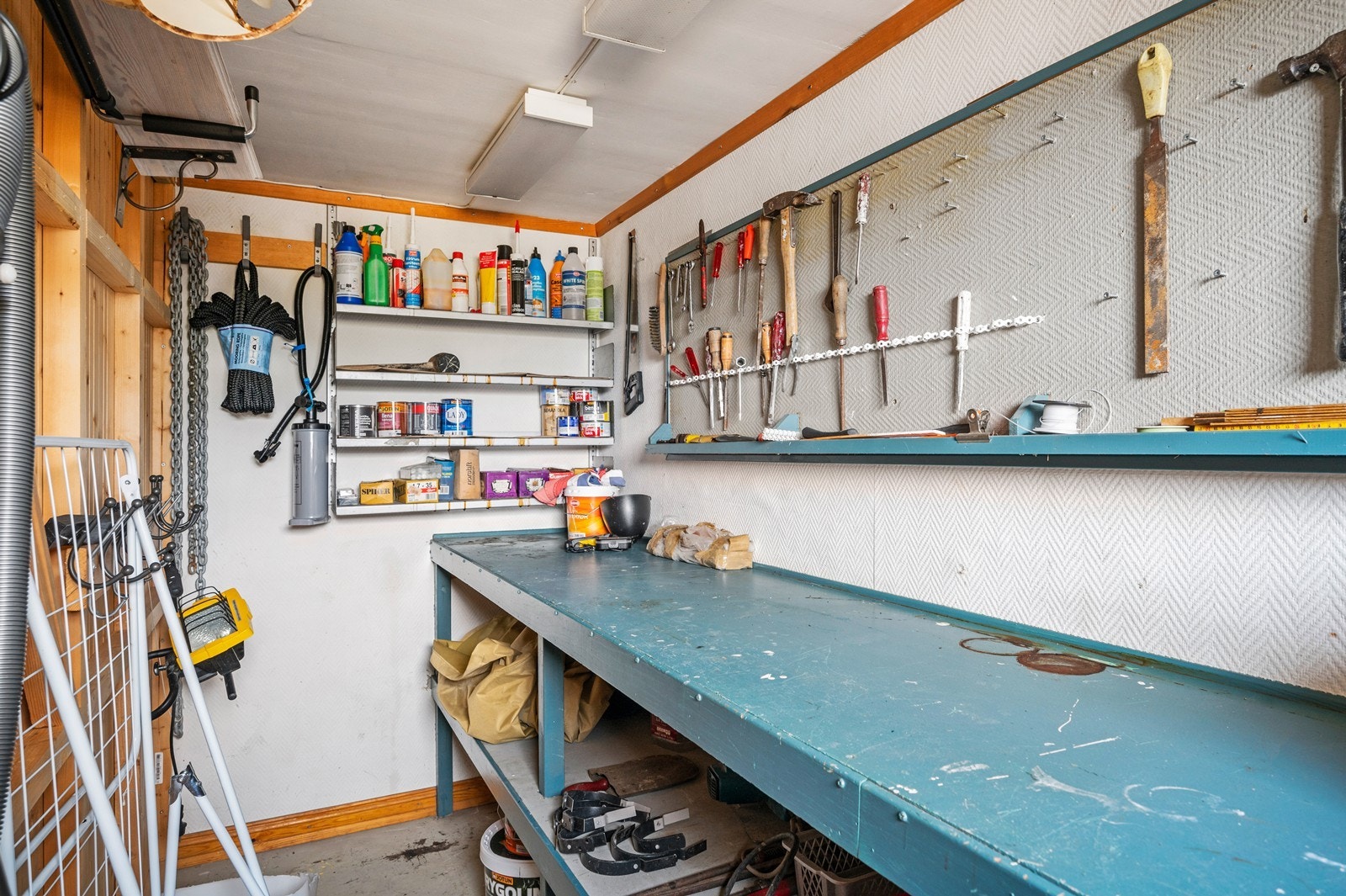 Redskapsbod i underetasjen Galleribilde