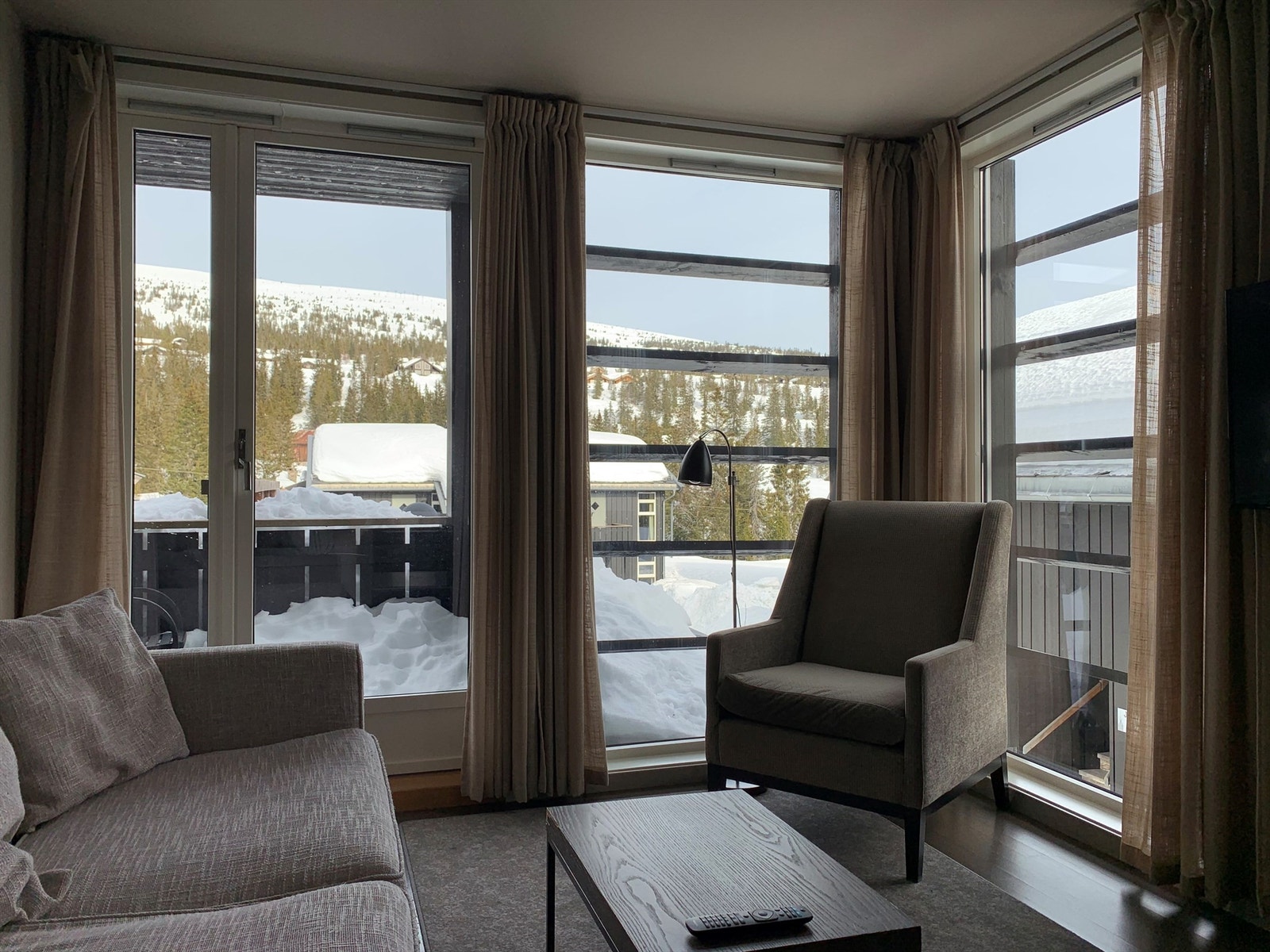 Herlig hjørnestue med flott utsikt Galleribilde