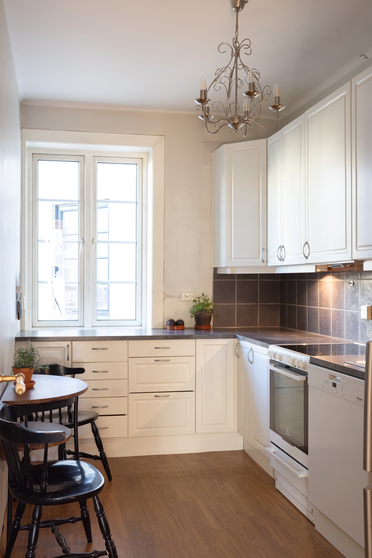 Her er det også plass til et spisebord der frokosten kan nytes. Galleribilde