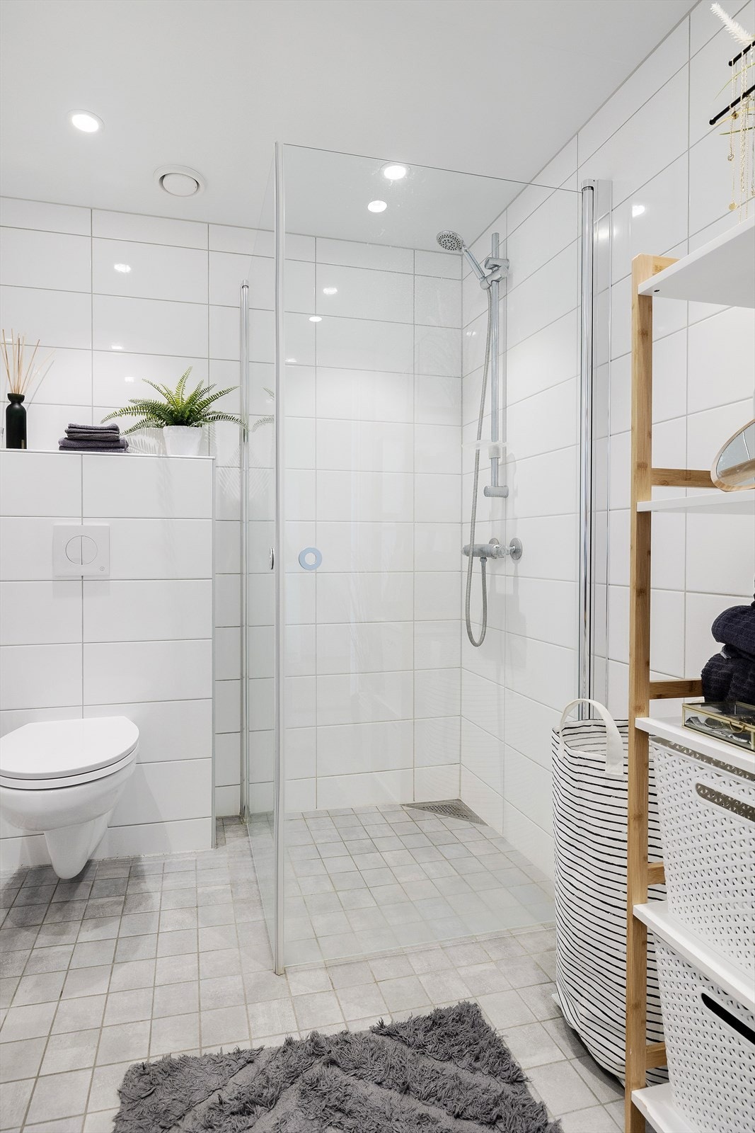 Gulvet har vannbåren varme. Galleribilde