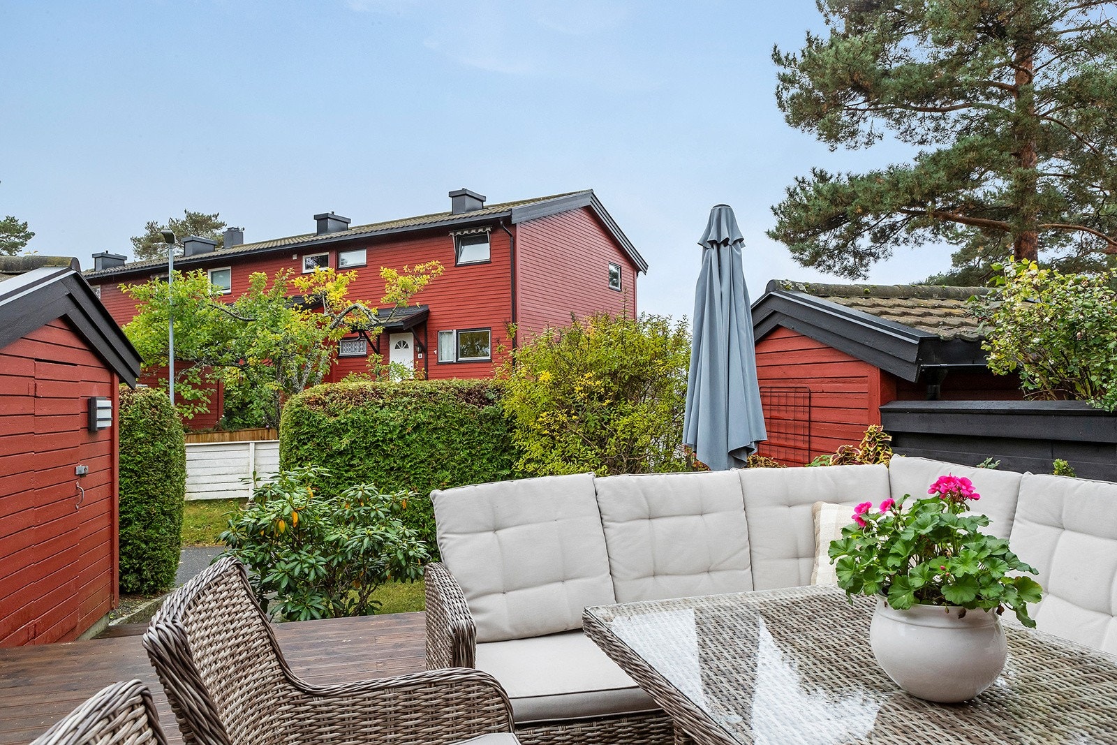 Nordåssløyfa 17 b er et fint hus i et etablert og rolig område Galleribilde