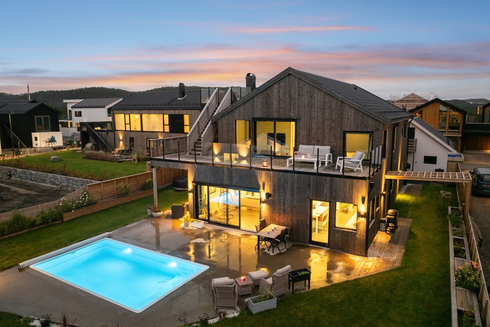 En nydelig eiendom med gjennomtenkte løsninger og eksklusivt materialvalg Galleribilde