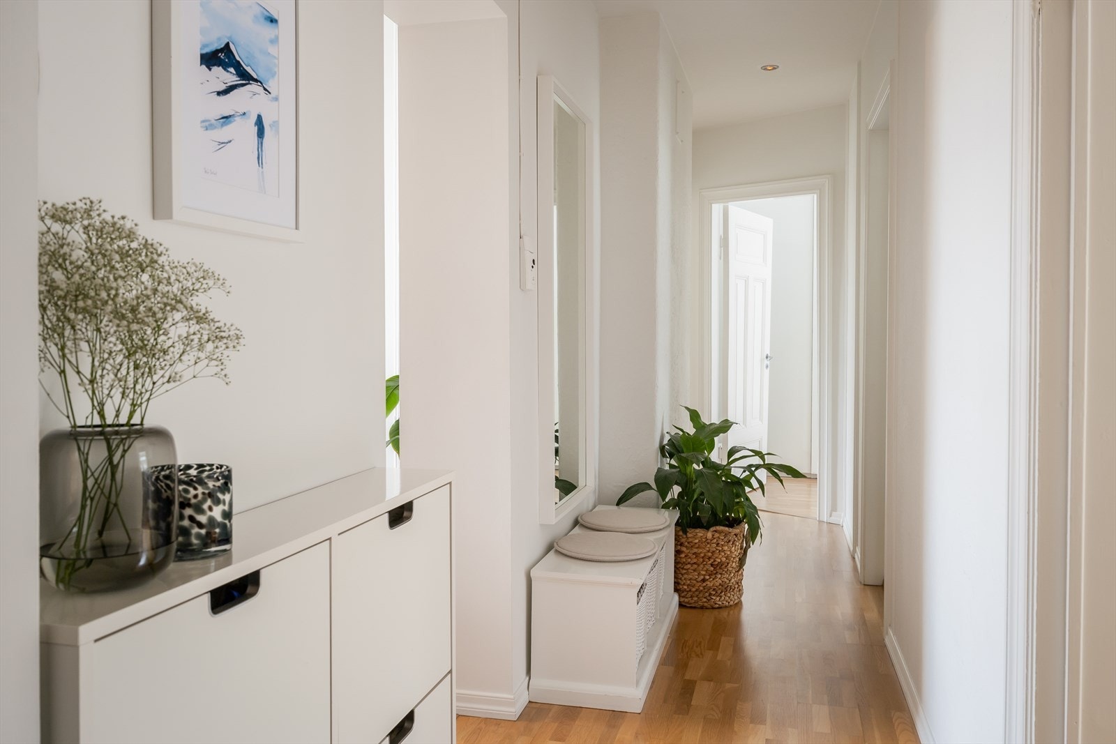 Gangen er på 6 m² og har gode oppbevaringsmuligheter. Galleribilde