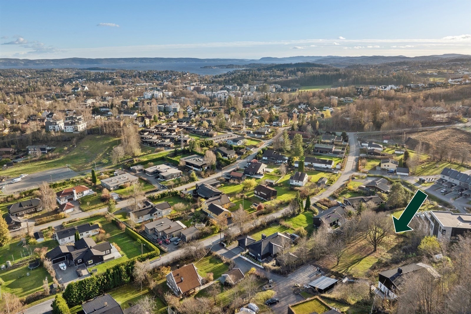 Velkommen til Dragonveien, presentert av Truls E. Holm i Krogsveen. Galleribilde