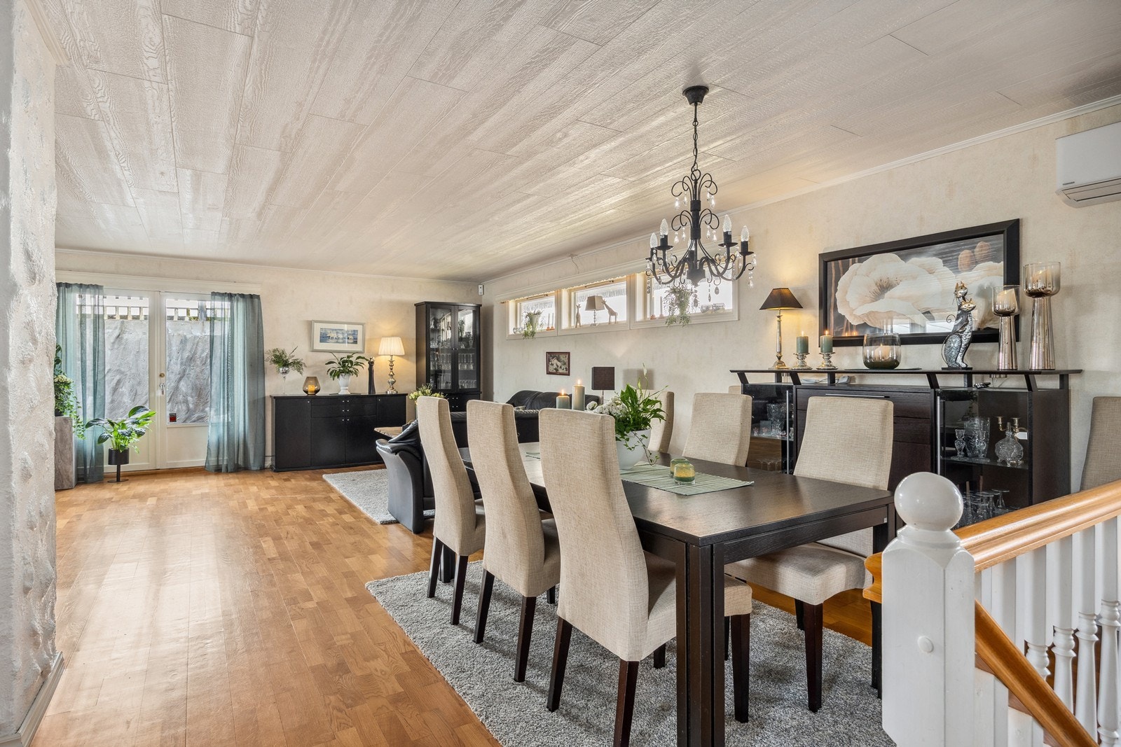 Fra stuen er det utgang til verandaen Galleribilde