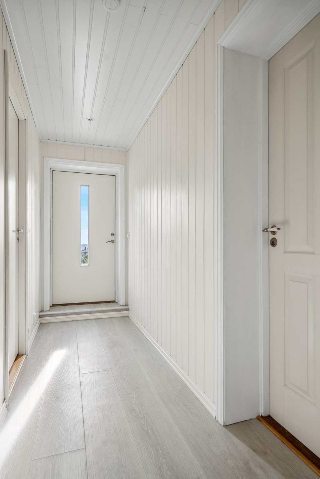 Gang i underetasje - hybel Galleribilde