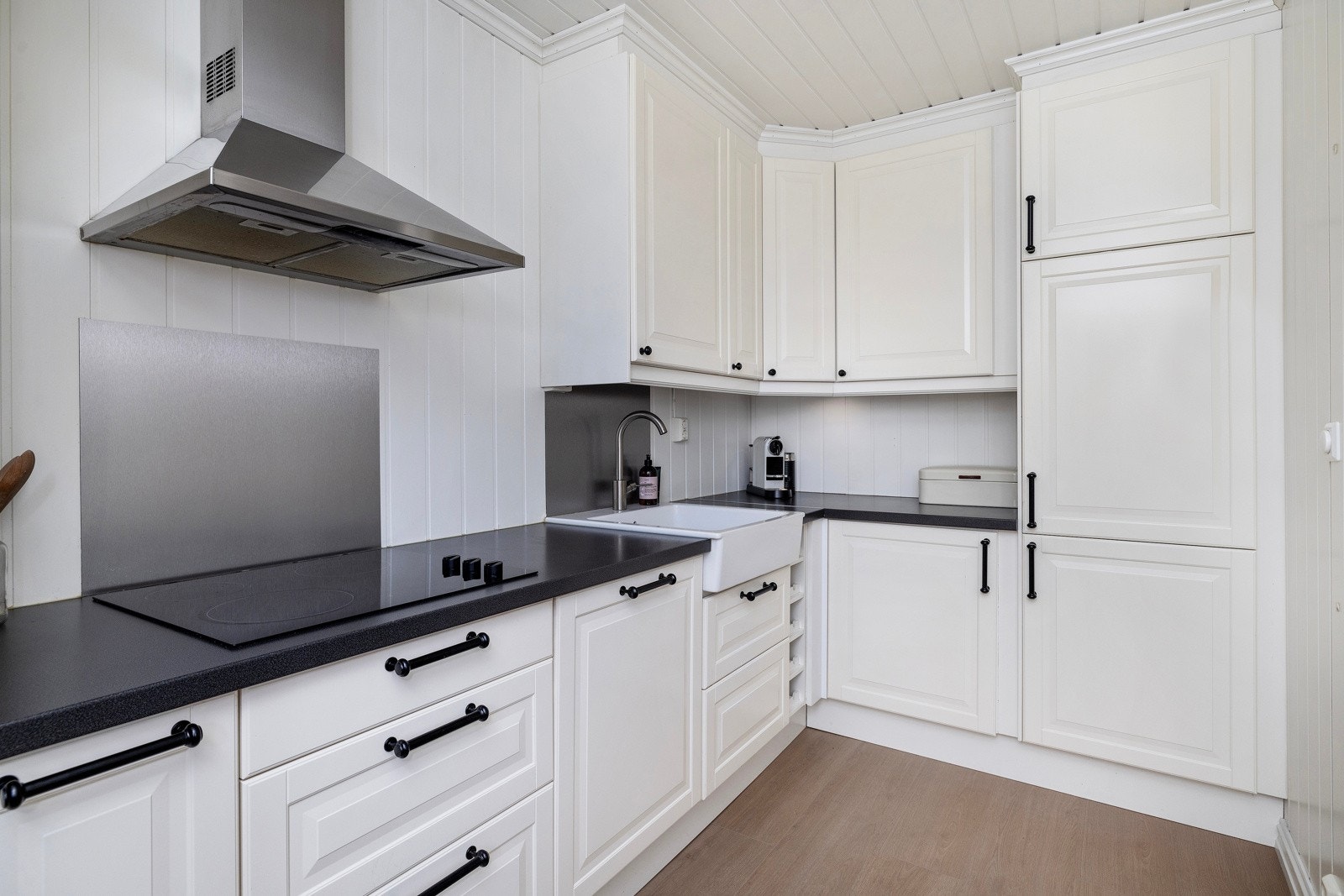 Utstyrt med integrerte hvitevarer som medfølger. Galleribilde