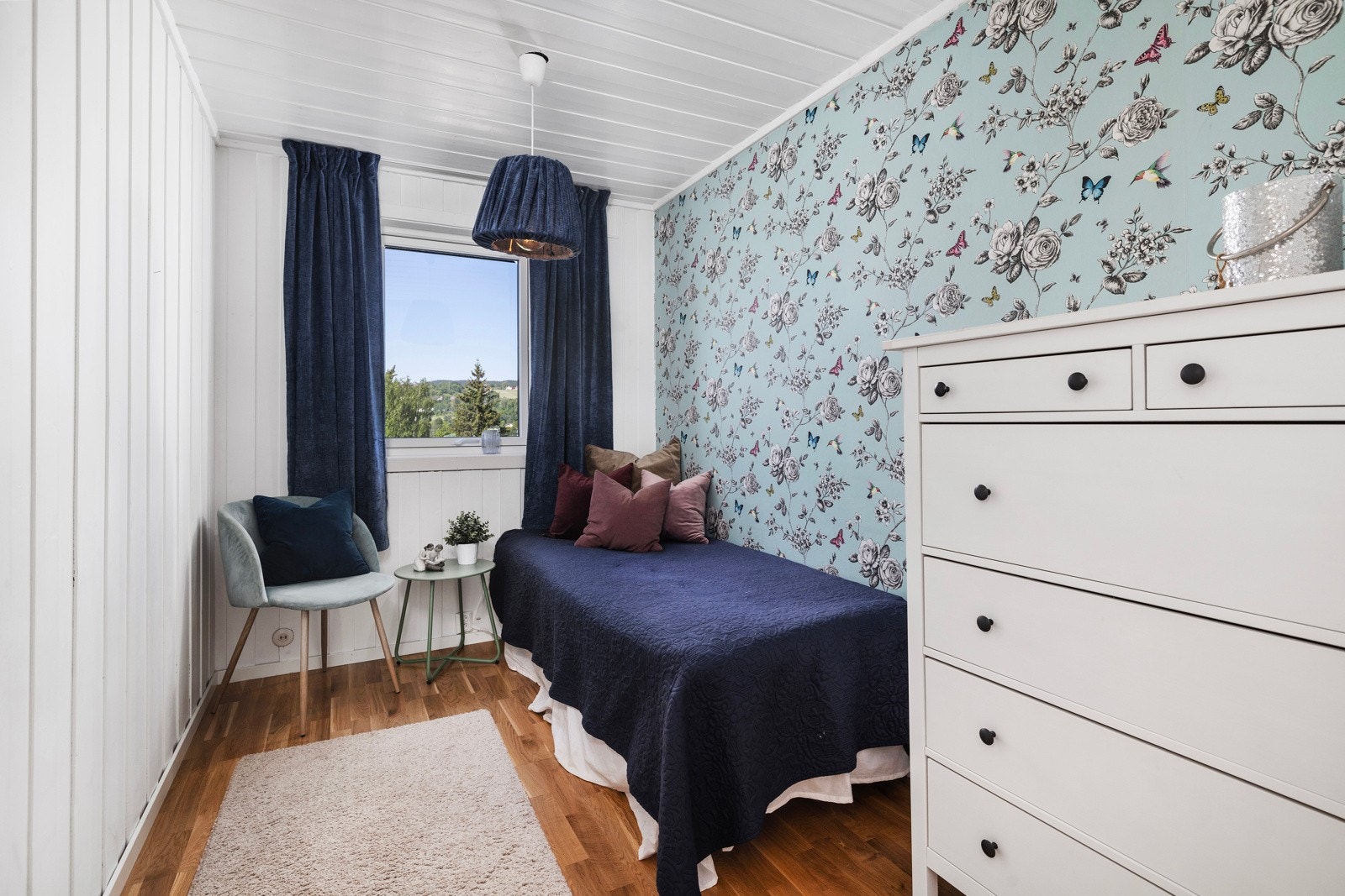 Fine barnerom eller gjesterom. Galleribilde