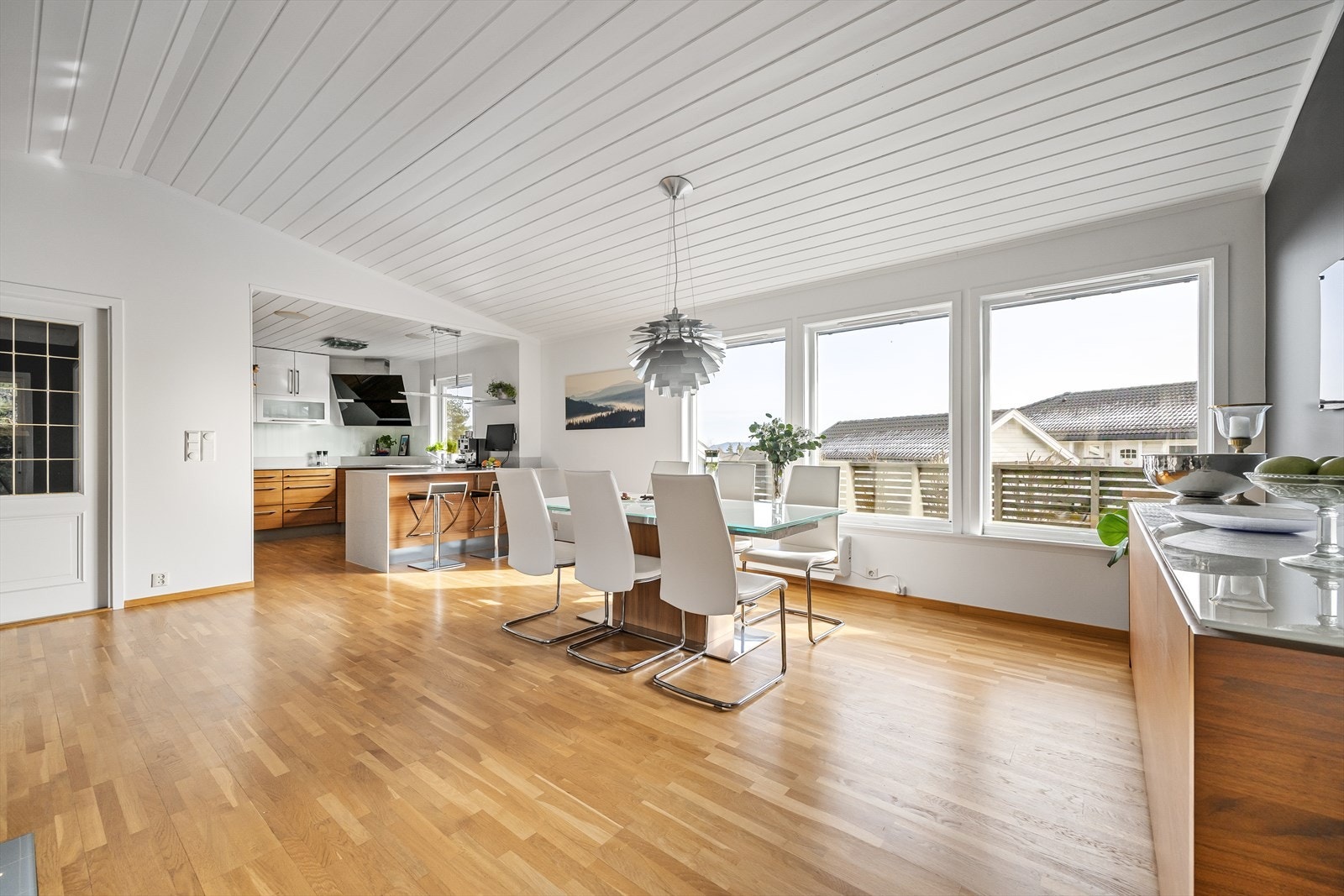 I stuen er det også installert en luft-til-luft varmepumpe Galleribilde