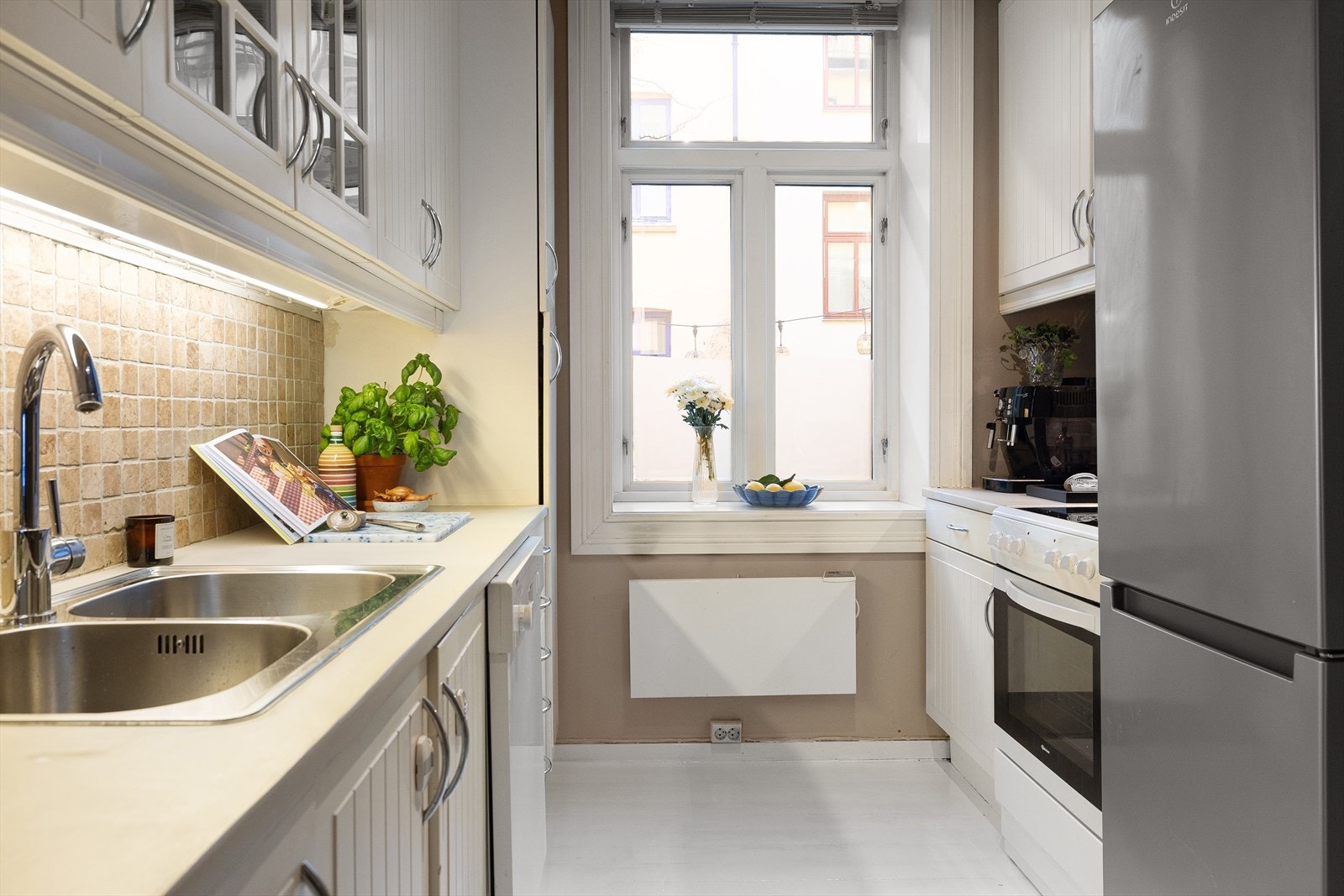 - Godt med skap- og benkeplass - Galleribilde