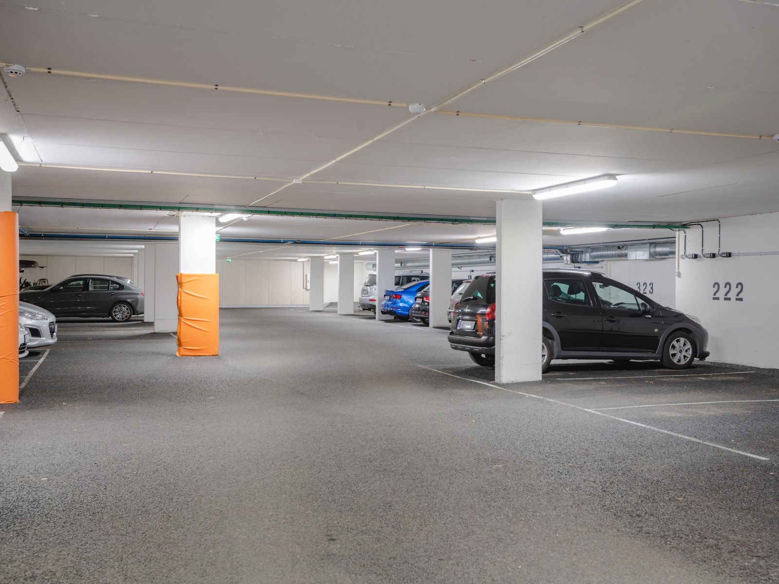 Leiligheten disponerer garasjeplass i felles garasjekjeller. Galleribilde