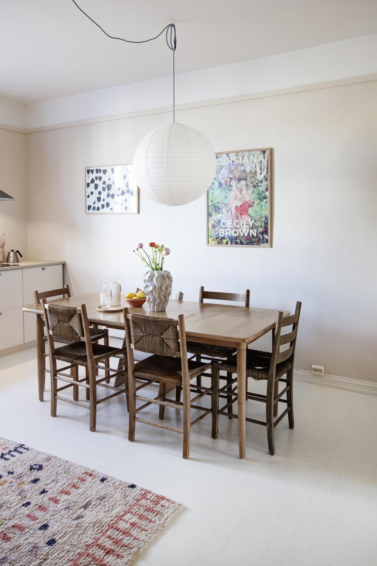 God plass til spisestue. Galleribilde