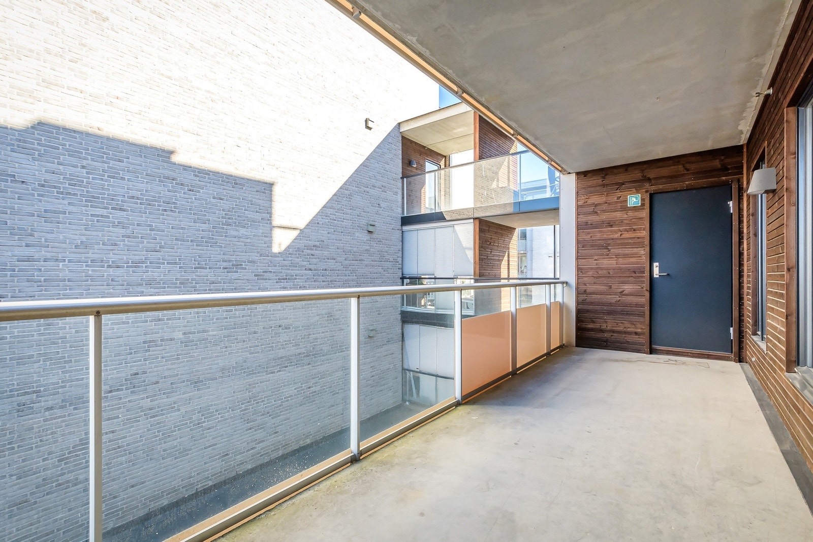 Fra stuen er det utgang til en romslig balkong på hele 13,5 kvm! Galleribilde