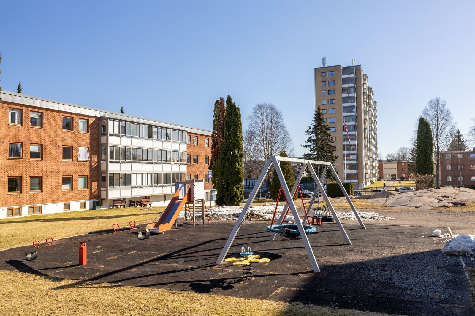 Store flotte felles uteområder med lekeplass til de små. Galleribilde