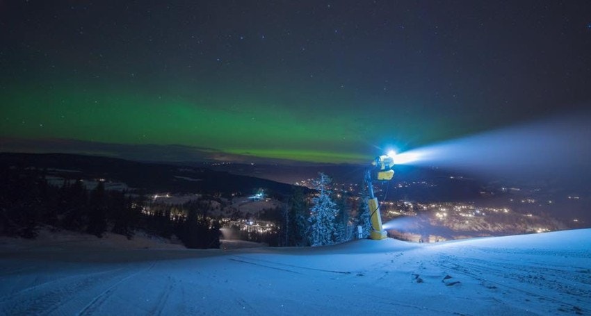 Herlige naturopplevelser på Kvitfjell. Her fra Østsiden med nordlys over Rondane Galleribilde