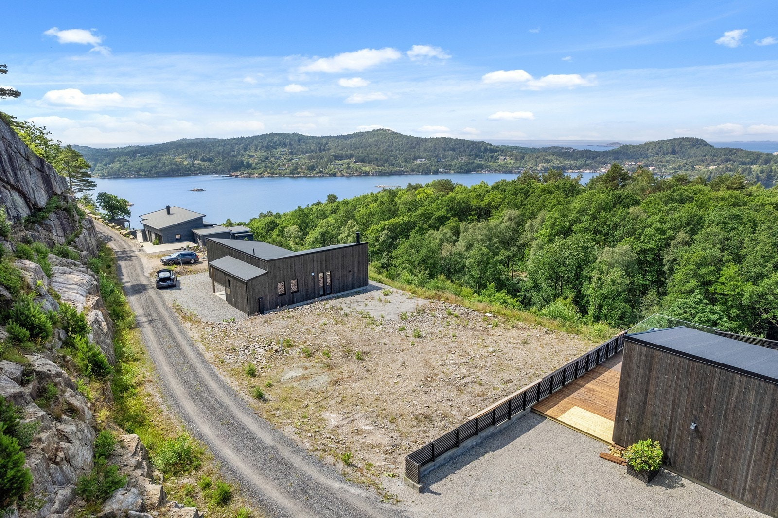 Høksåsstien 11.
Byggeklar tomt. Galleribilde