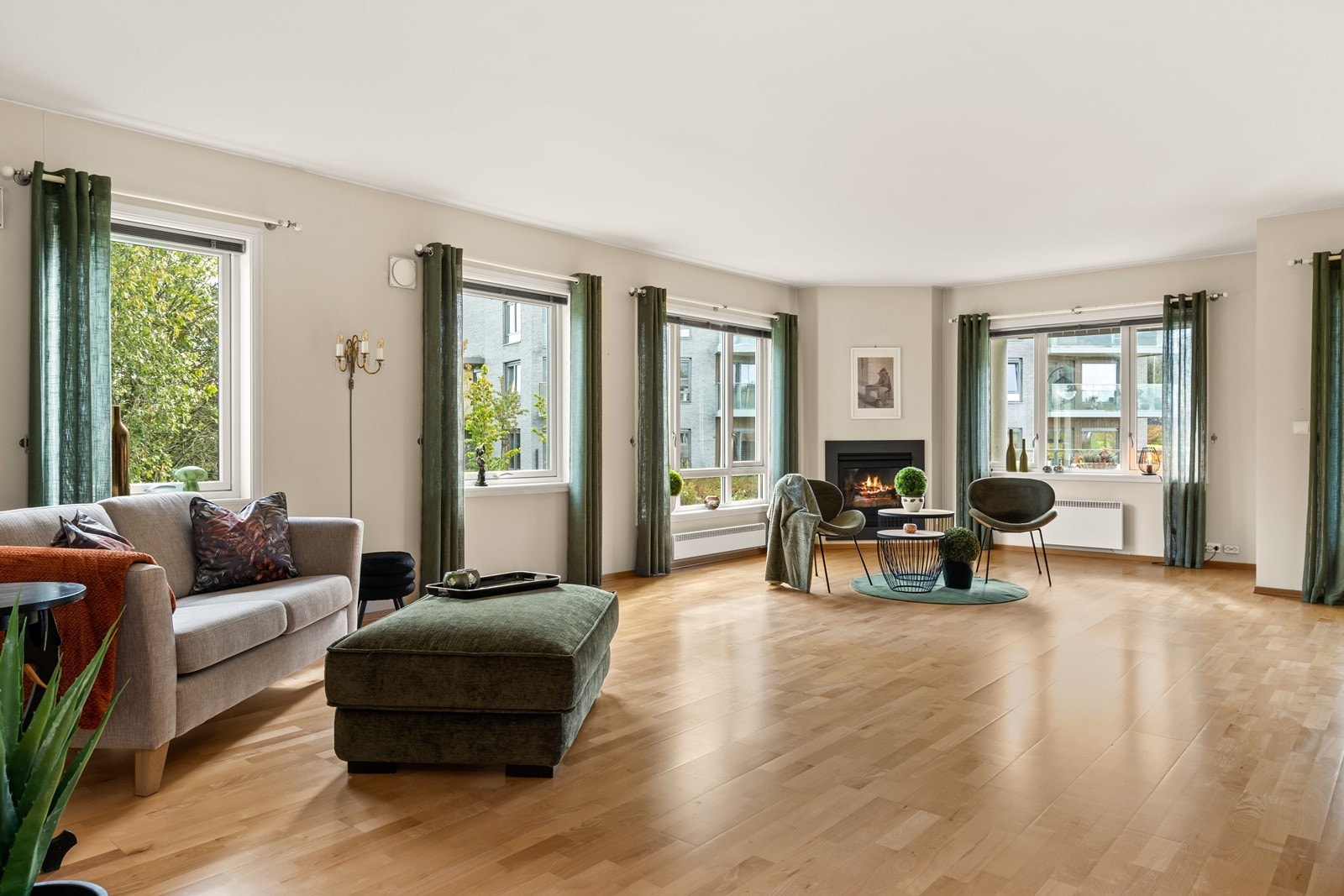 Stor og luftig stue Galleribilde