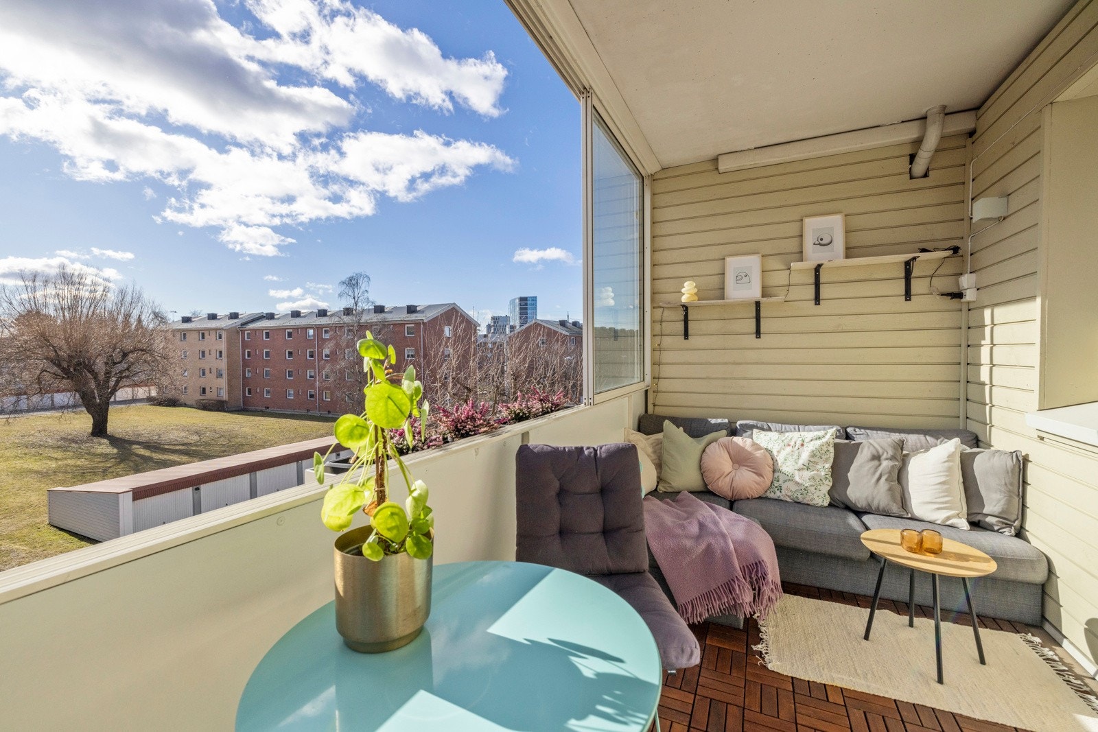 Velkommen til Karl Staaffs vei 29 - Presentert av Privatmegleren Park / Christian Falkenberg. Galleribilde