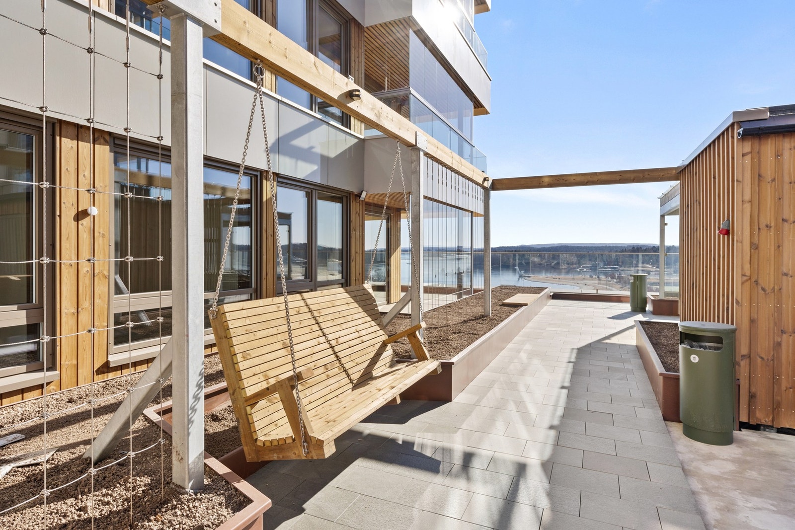 I byggets 6.etasje finner vi en felles takhage, med upåklagelige solforhold Galleribilde