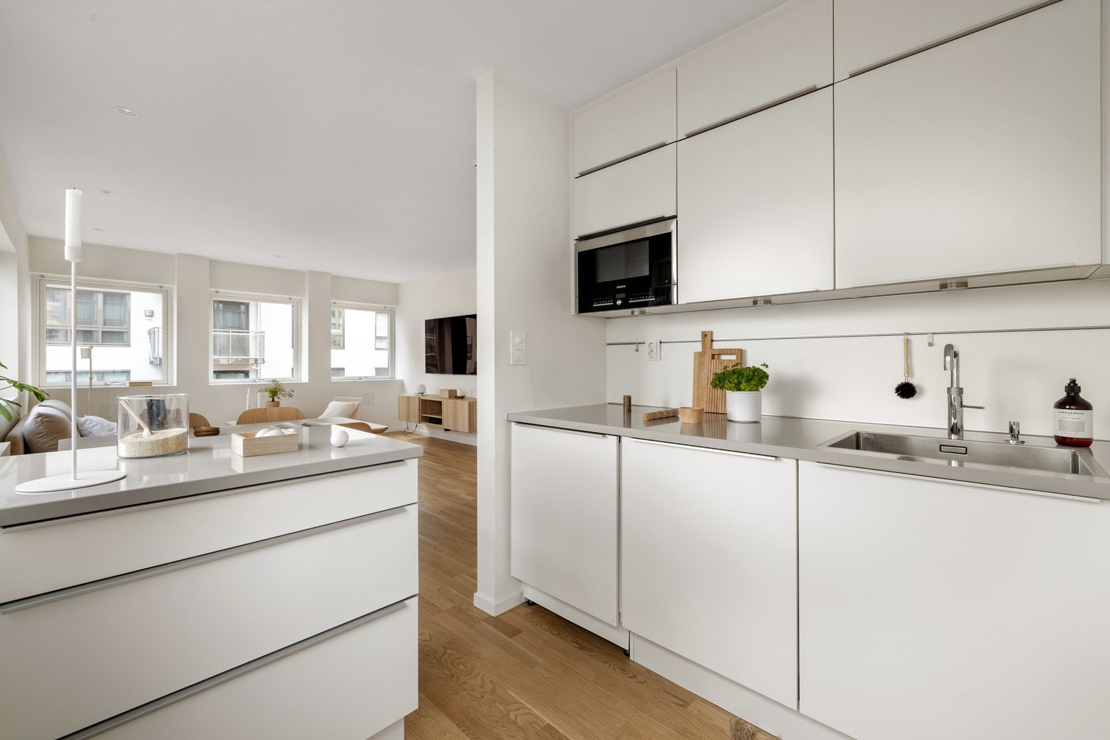 Kjøkkenet er levert av kvalitetsleverandøren HTH. Galleribilde