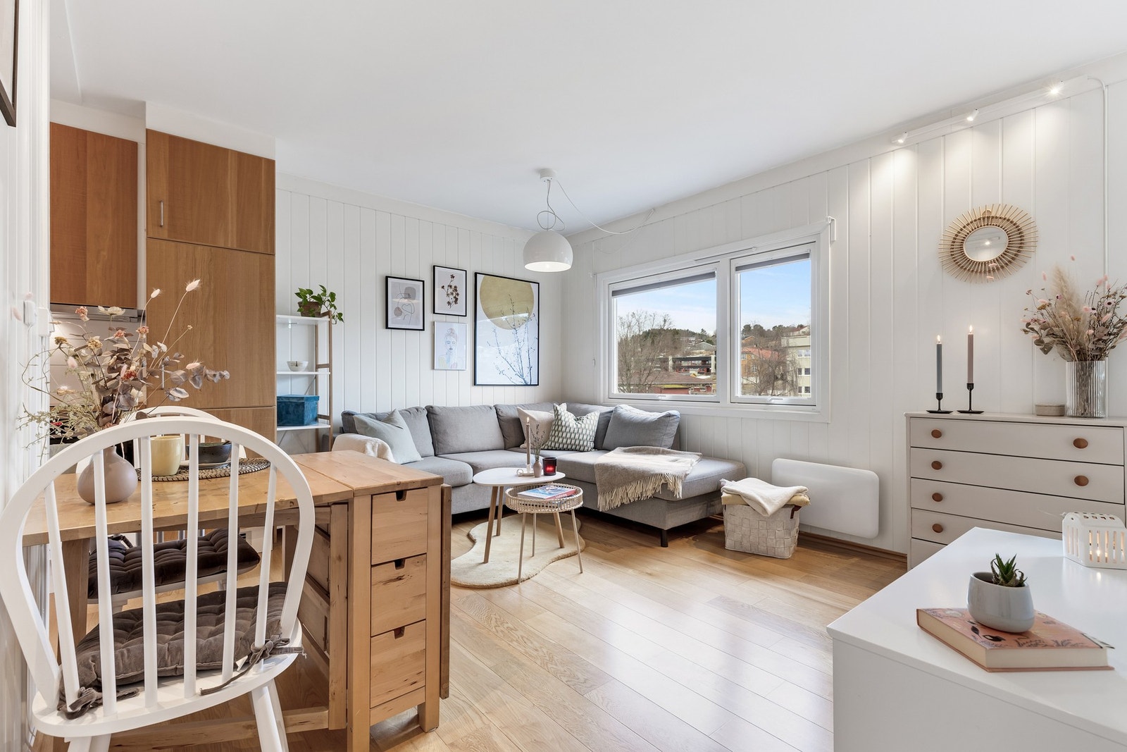 Leiligheten har svært sentral beliggenhet på Havstad, med nærhet til kollektivtilbud, Bymarka, sentrum og høyskoler. Galleribilde