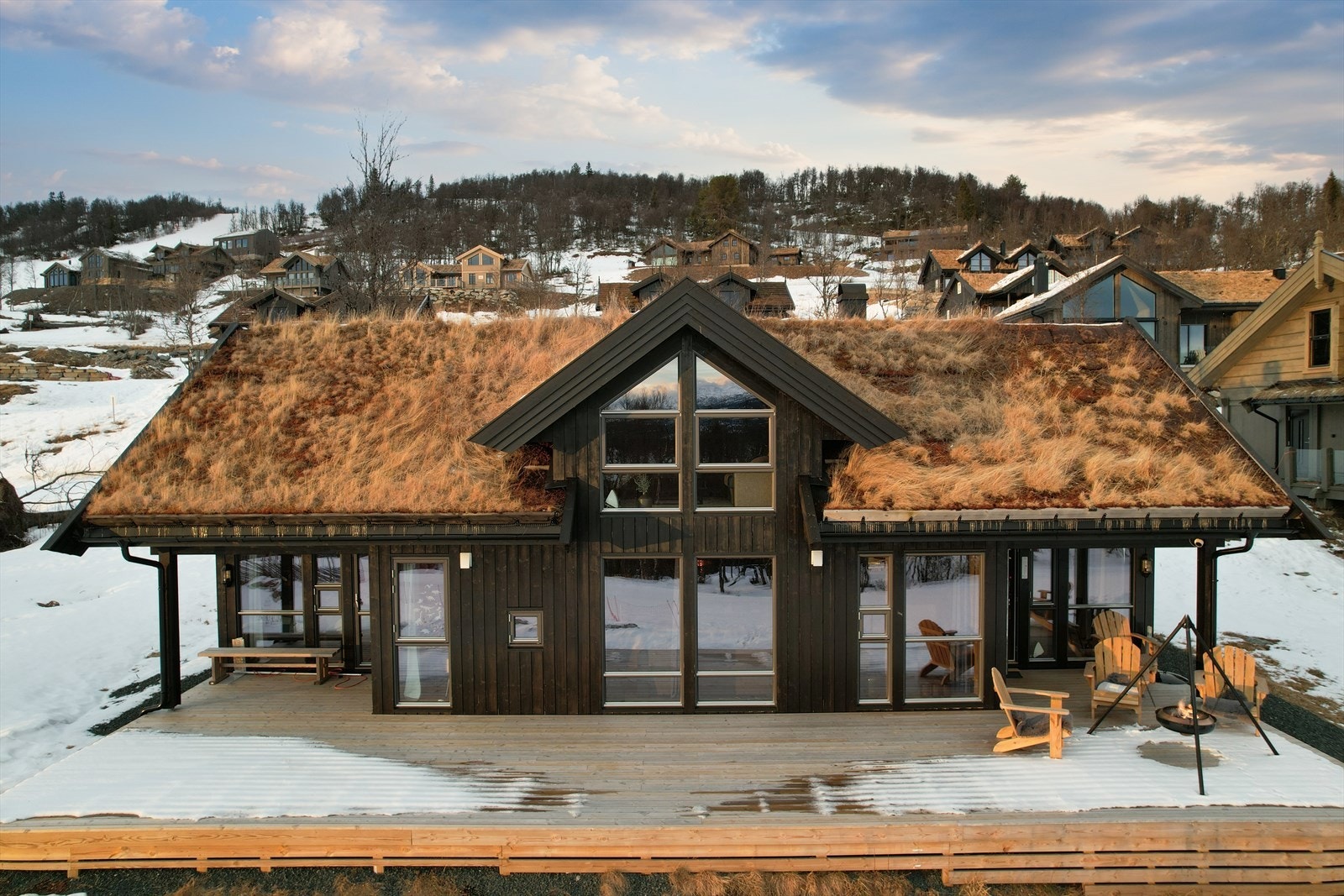 DNB Eiendom v/ Jeanette Arnesen-Eriksrød har gleden av å presentere Vestlivegen 22! Galleribilde