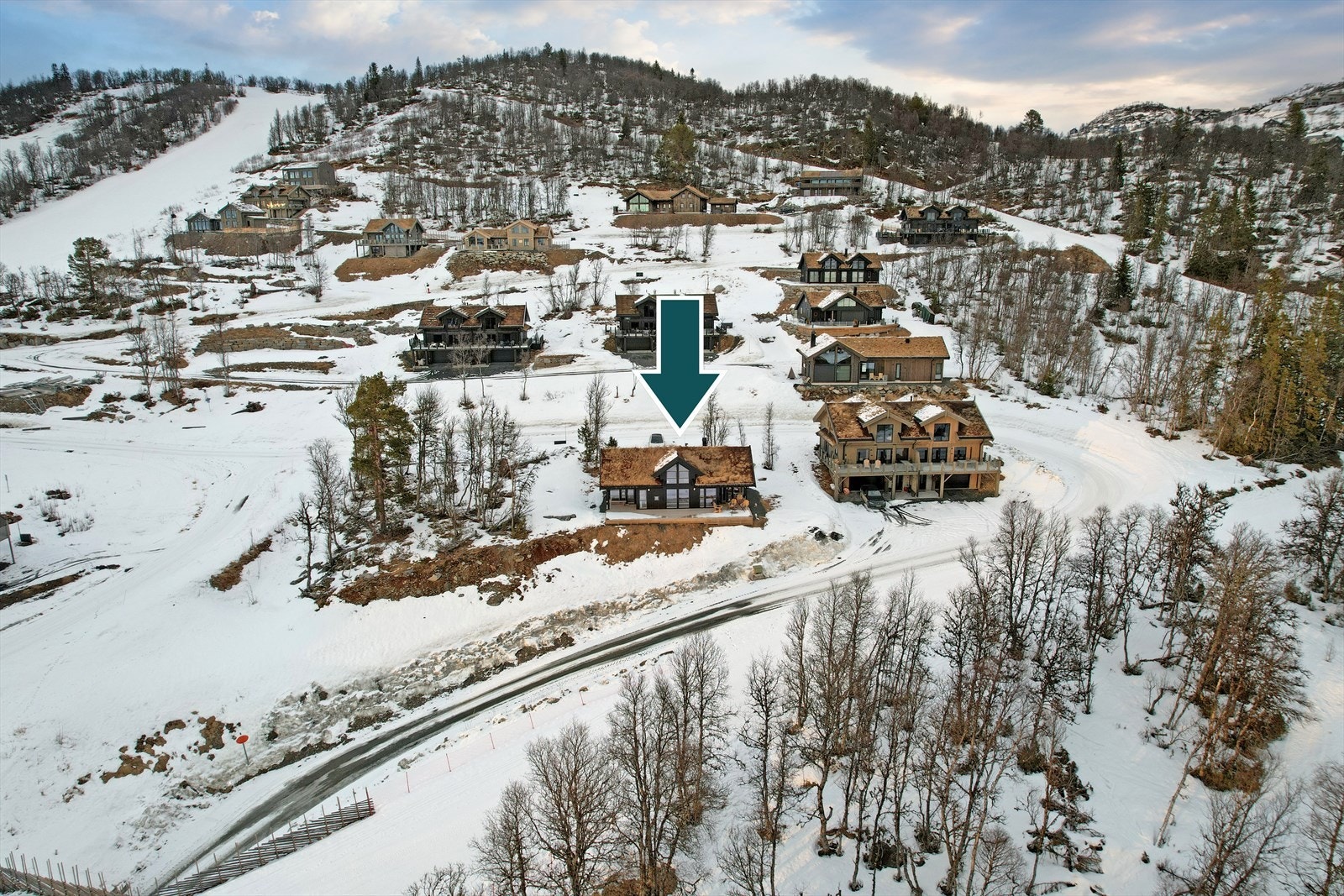 Lekker hytte fra Saltdalshytta med en fantastisk beliggenhet og god utsikt!. Galleribilde