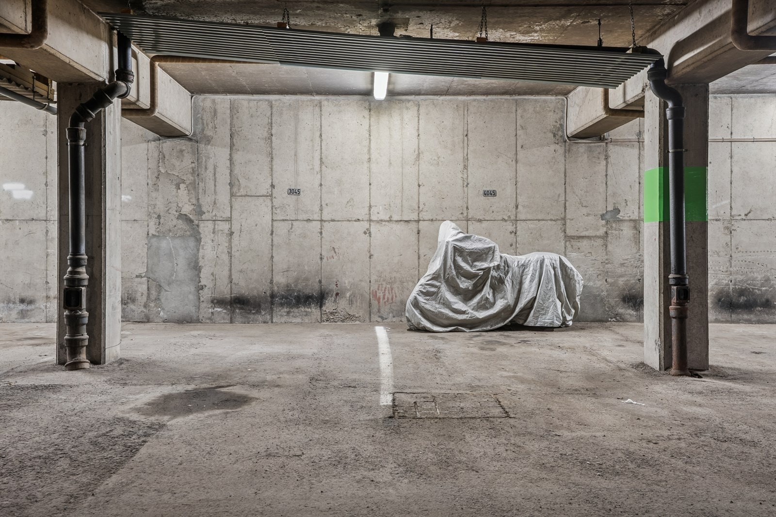 Leiligheten disponerer en parkeringsplass i oppvarmet garasjeanlegg. Galleribilde