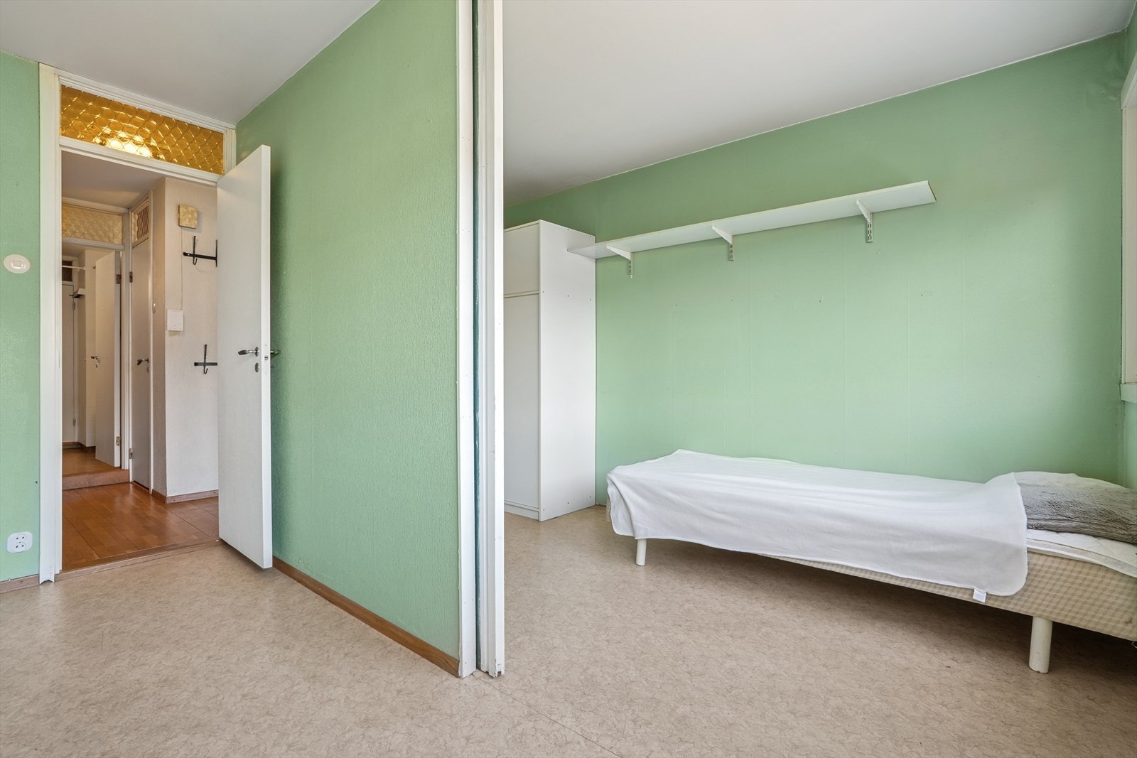 Soverom II og III kan åpnes via skyvedør. Galleribilde