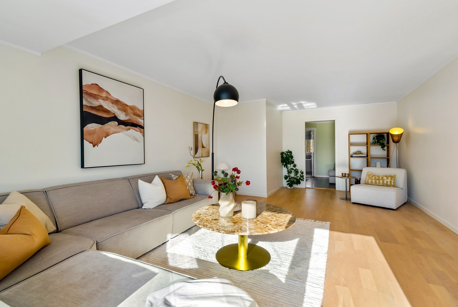 Hele leiligheten ble malt opp i 2025 Galleribilde