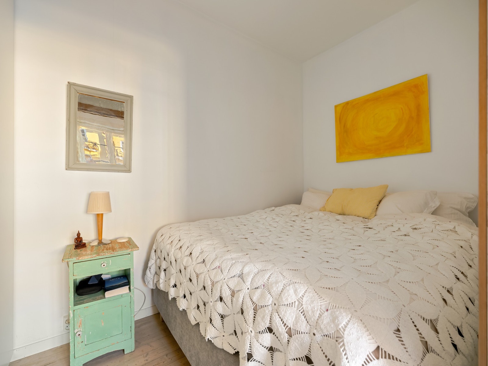 God plass til dobbeltseng. Galleribilde