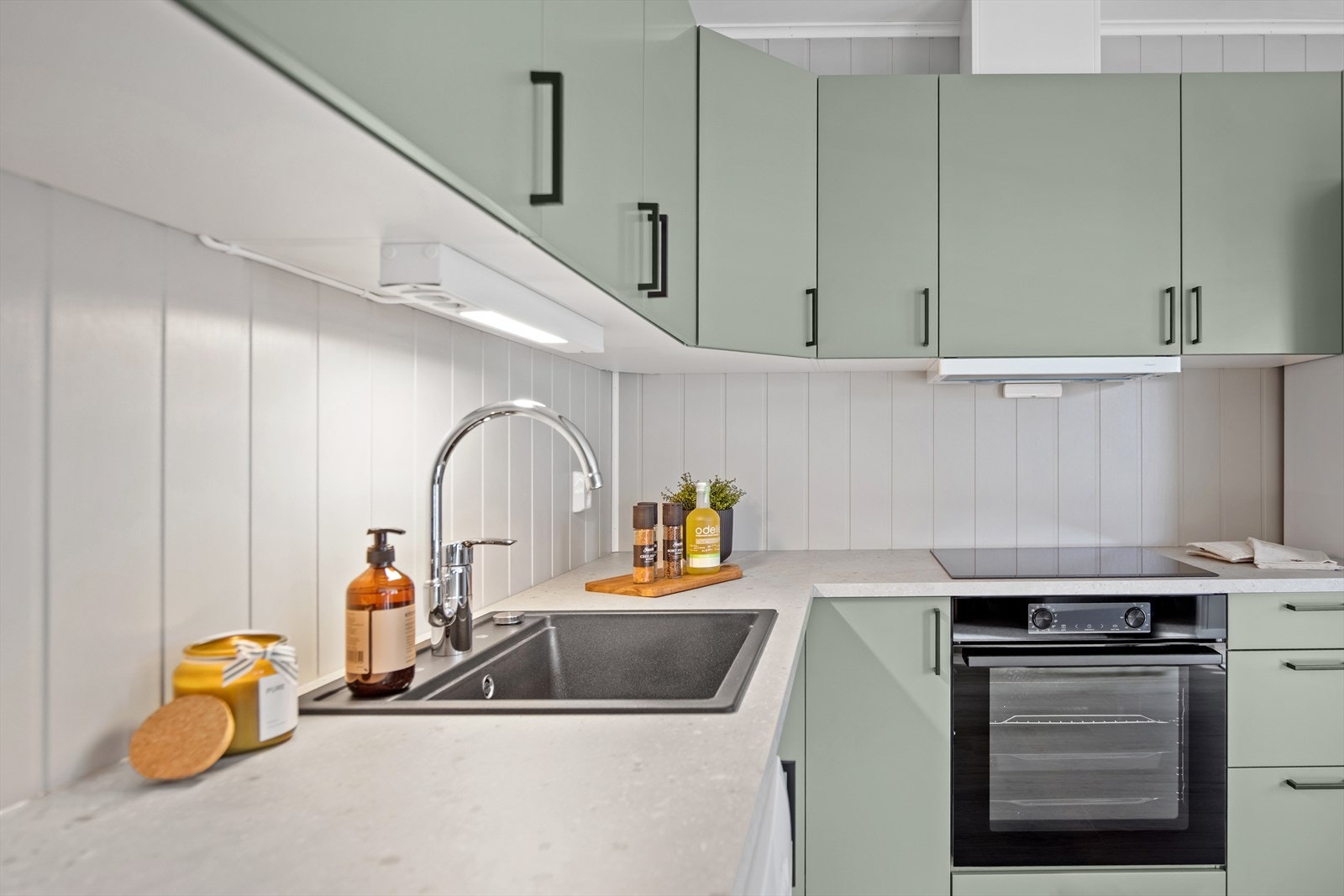 Benkeplate i laminat. Galleribilde