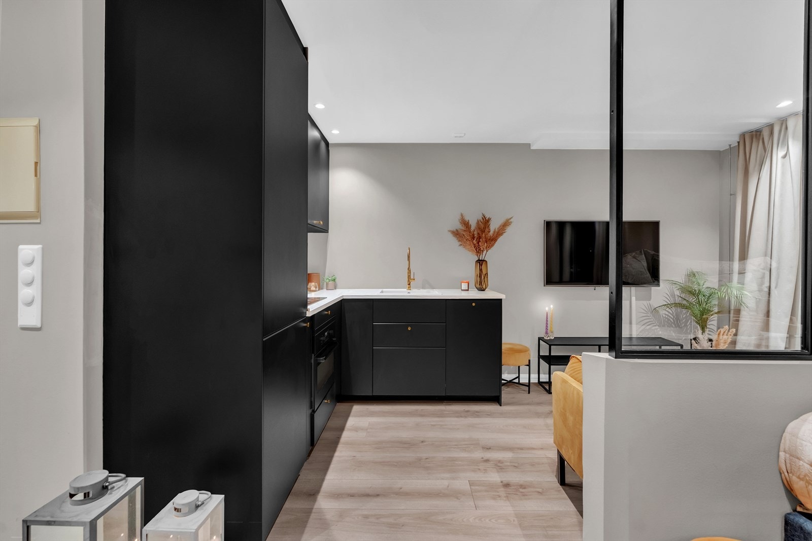 Smarte løsninger og lekre detaljer går igjen, og sørger for en suitefølelse. Galleribilde