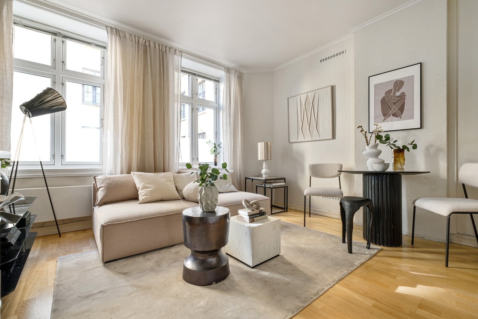 - Nordvik ved Henrik Carlyle(46856489) har gleden av å presentere Mandalls gate 5B - Galleribilde