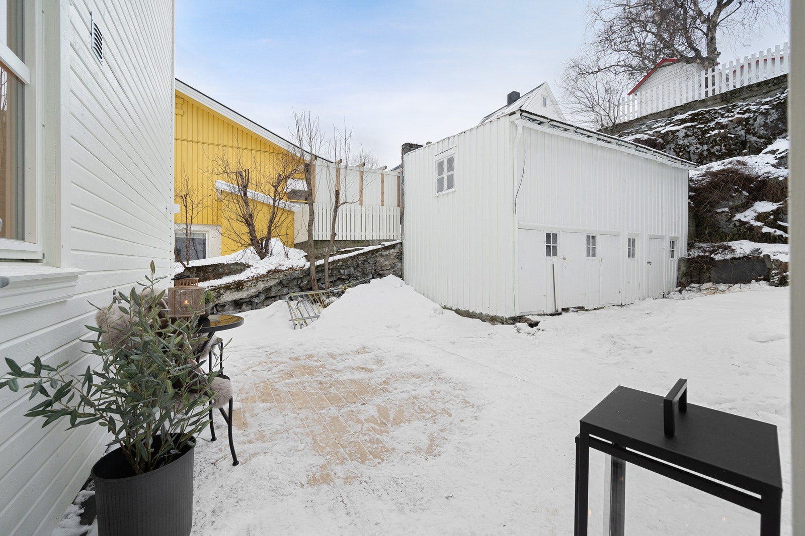 Det medfølger også en del av utebod på ca 7 m² Galleribilde