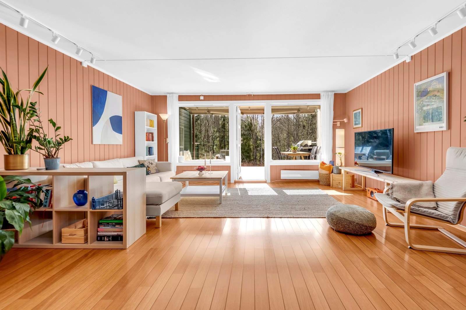 Utgang til uteområde fra stue Galleribilde