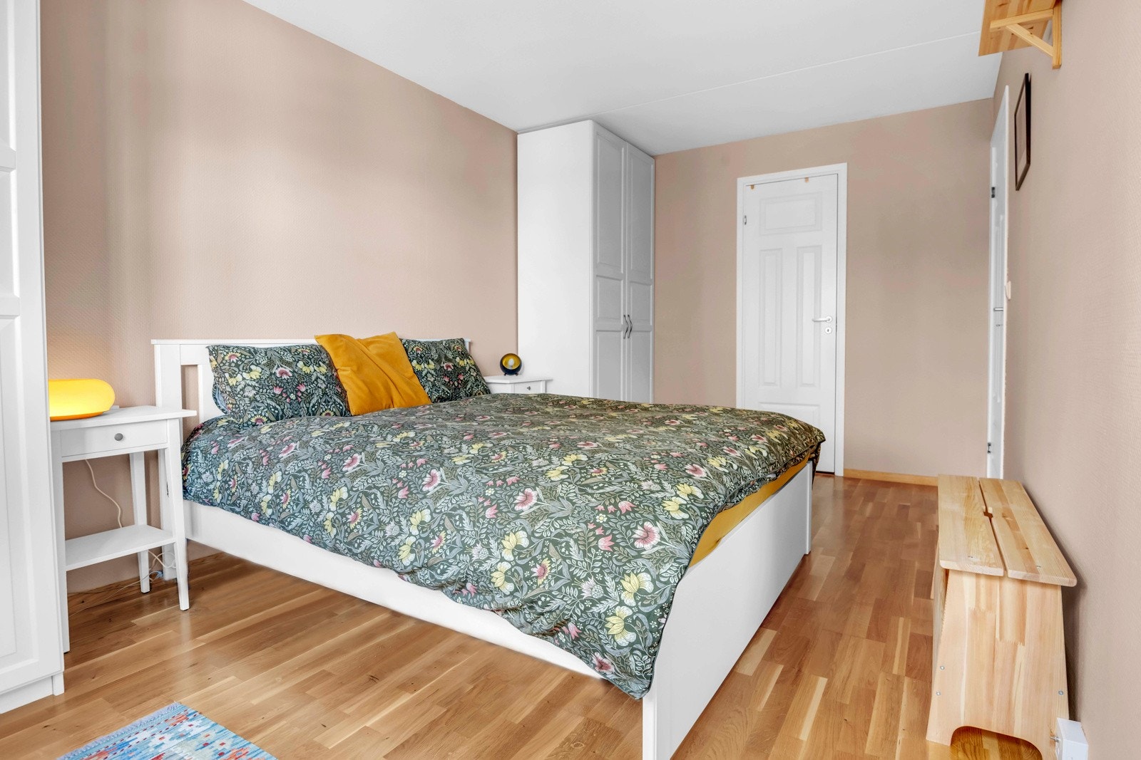 Hovedsoverommet er romslig med god plass til diverse innredning Galleribilde