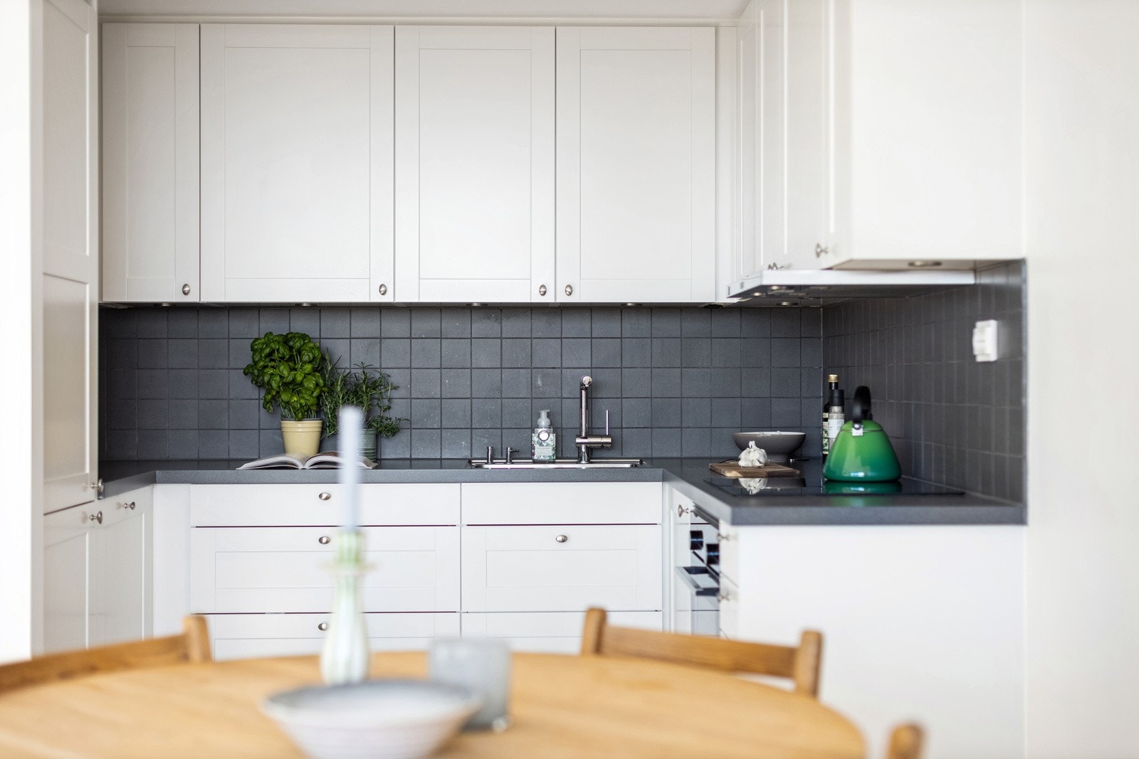 Her ligger alt til rette for kokkelering til hverdag og fest. Galleribilde